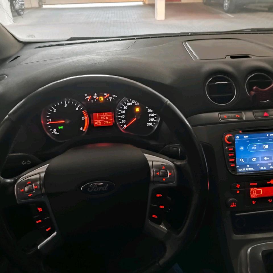 Ford C-Max 2007 — interior