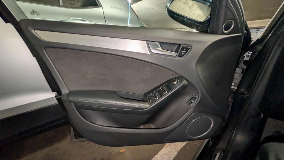 Audi A4 2014 — photo 12