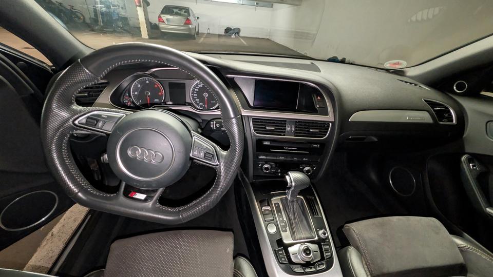 Audi A4 2014 — photo 14