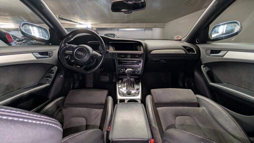 Audi A4 2014 — photo 18
