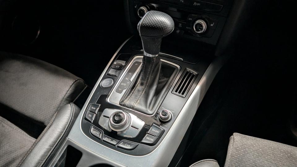 Audi A4 2014 — photo 19