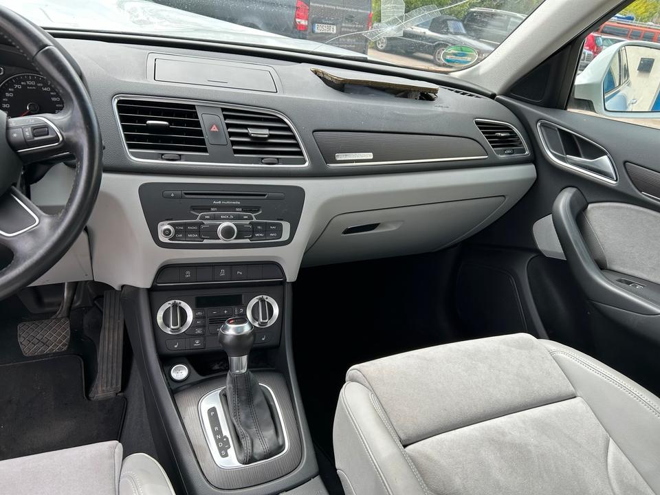 Audi Q3 2013 — photo 11