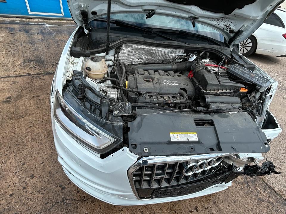 Audi Q3 2013 — photo 14