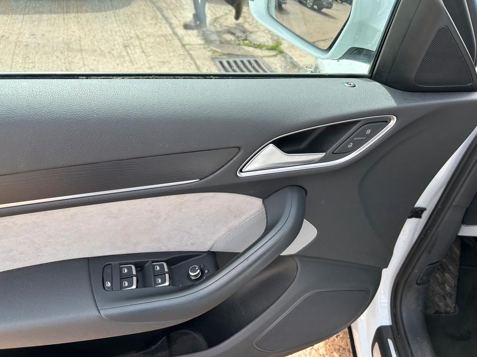 Audi Q3 2013 — photo 7