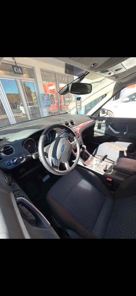 Ford S-Max 2007 — interior
