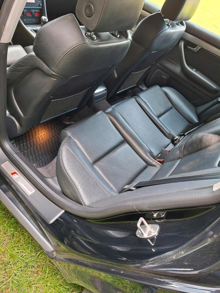 Audi A4 2004 — photo 10