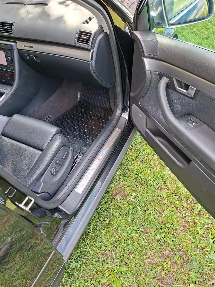 Audi A4 2004 — photo 11