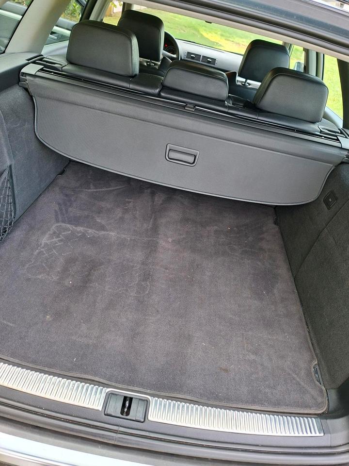 Audi A4 2004 — photo 12