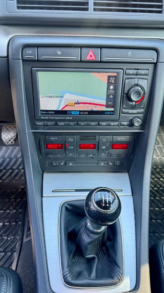 Audi A4 2006 — photo 17