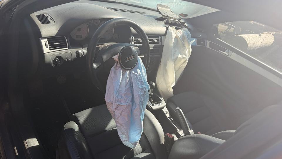 Audi A6 2004 — photo 9