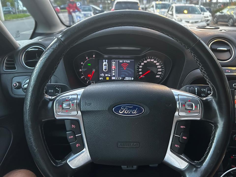 Ford C-Max 2011 — photo 6