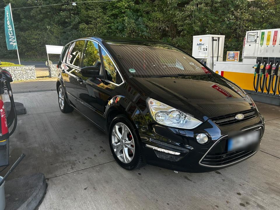Ford C-Max 2011 — photo 9
