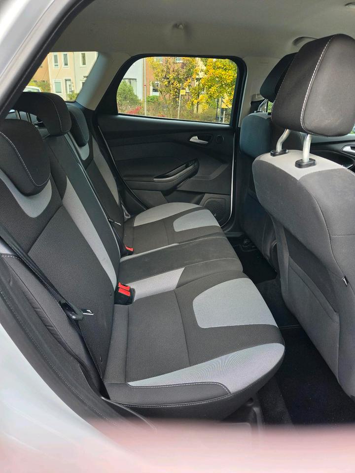 Ford Focus 2013 — photo 6