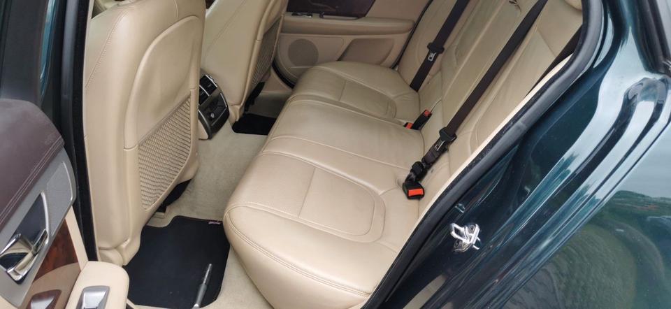 Jaguar XF 2015 — photo 7