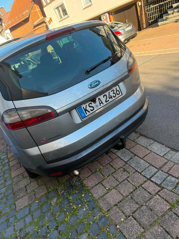 Ford S-Max 2007 — вигляд ззаду