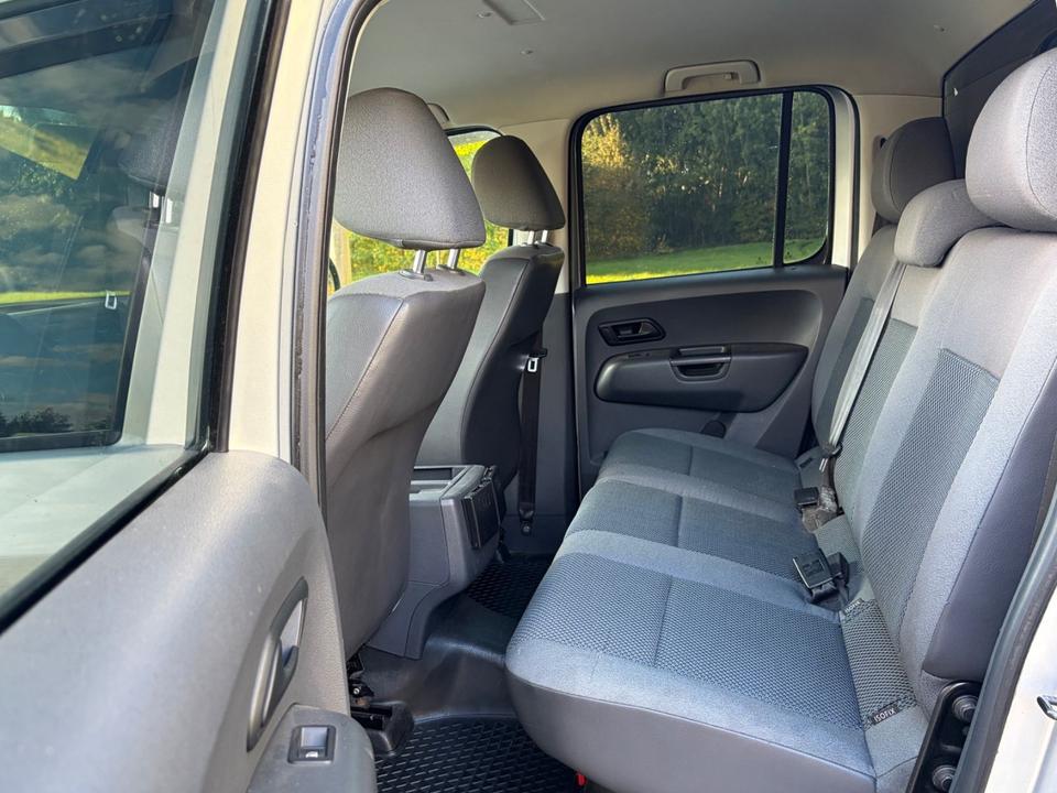 Volkswagen Amarok 2011 — photo 13
