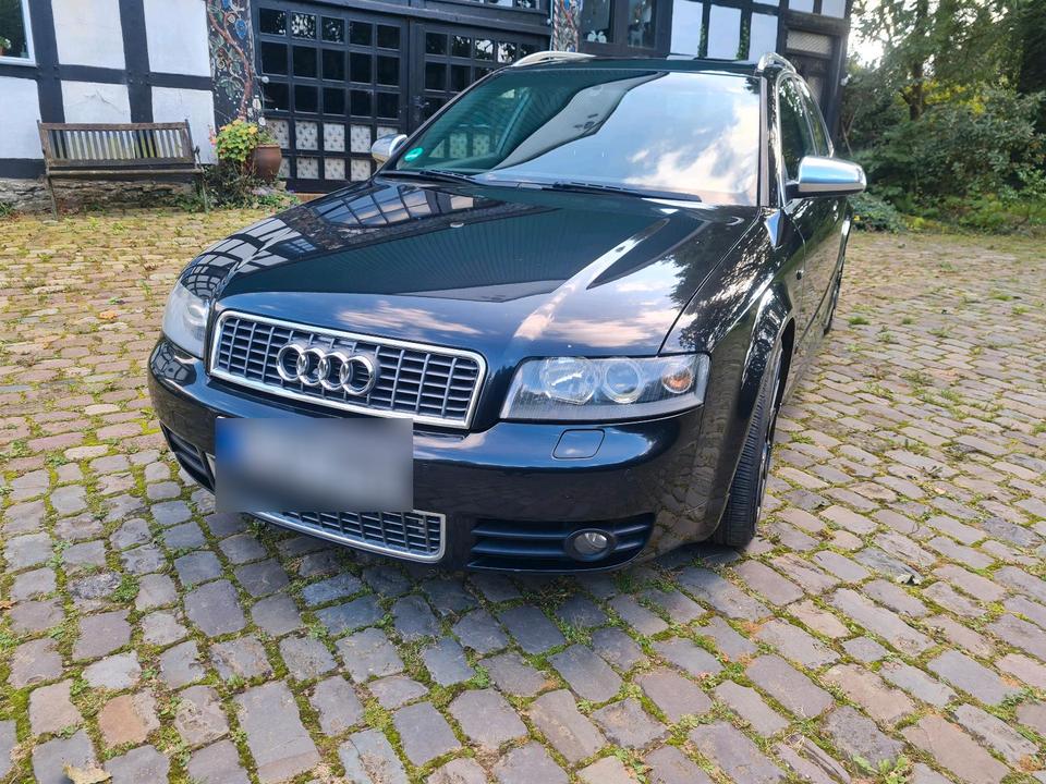 Audi S4 2004 — rear view
