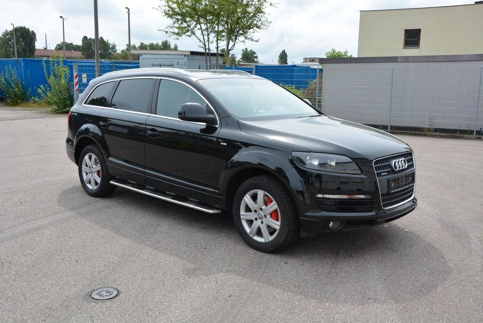 Audi Q7 2006 — interior