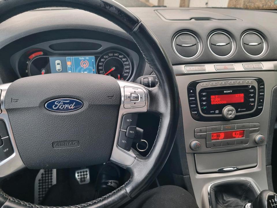 Ford S-Max 2009 — photo 12