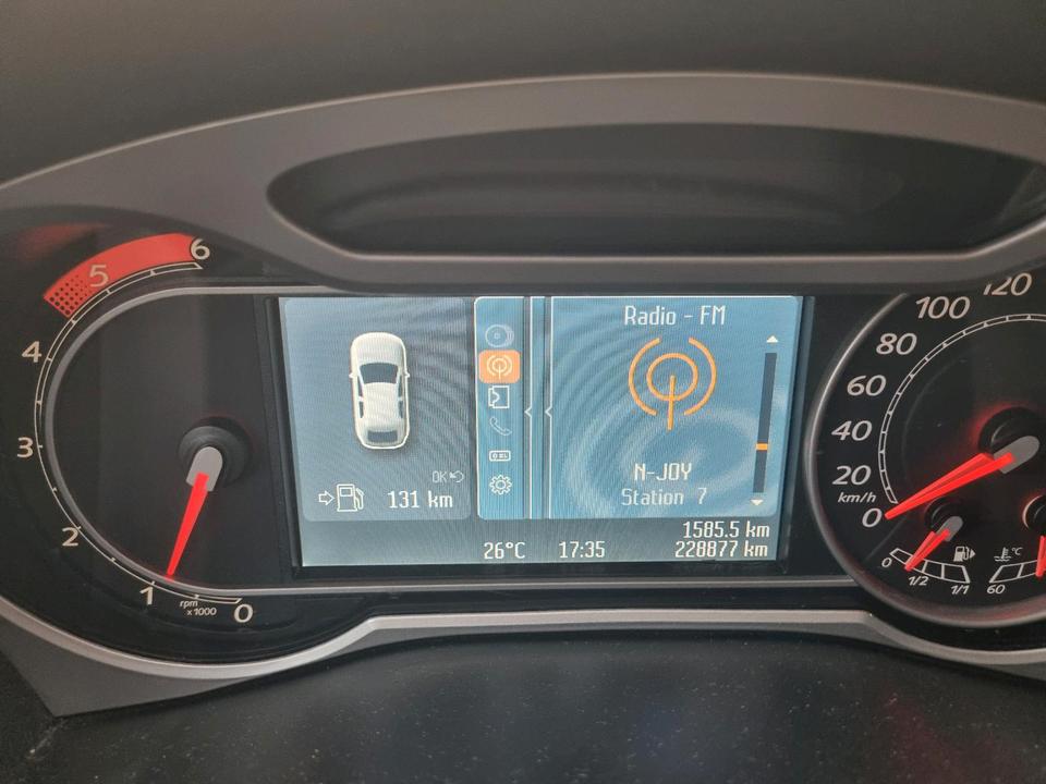 Ford S-Max 2009 — photo 13