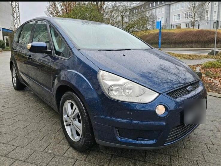 Ford S-Max 2007 — rear view