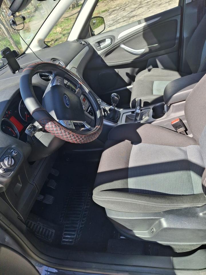 Ford S-Max 2010 — photo 5