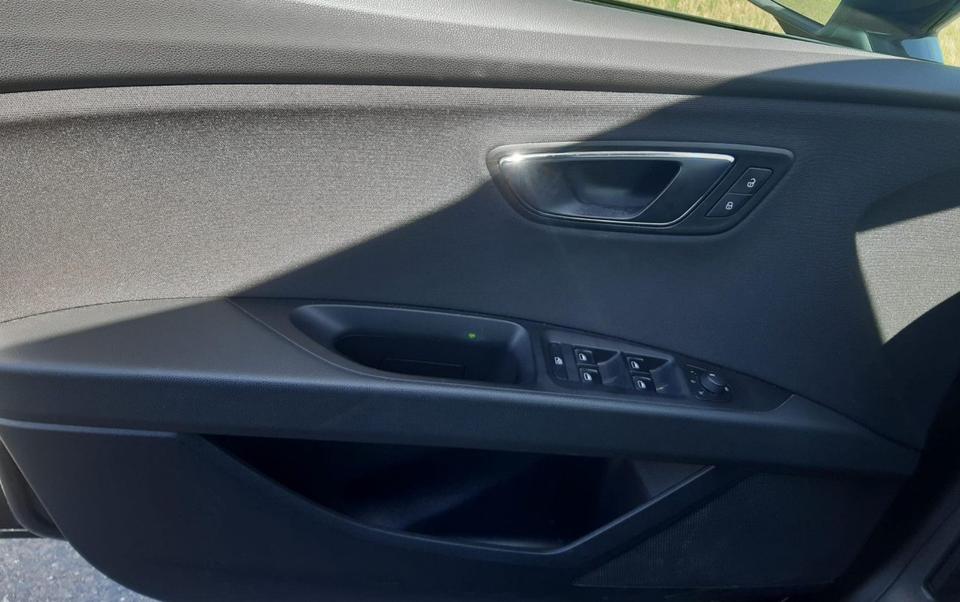 Seat Leon 2015 — фото 14