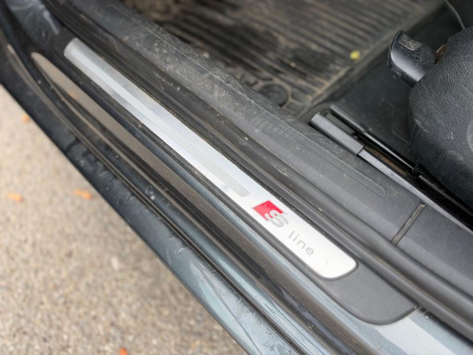 Audi A4 2012 — photo 13