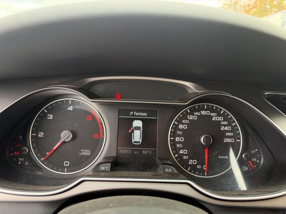 Audi A4 2012 — photo 17