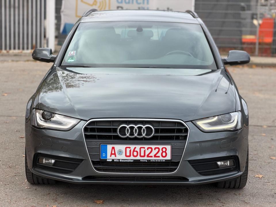Audi A4 2012 — rear view