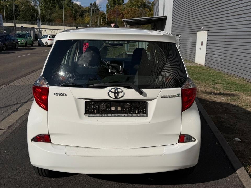 Toyota Verso 2011 — photo 7