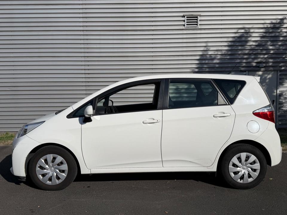 Toyota Verso 2011 — photo 9
