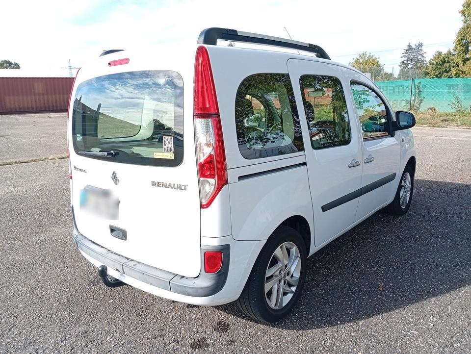 Renault Kangoo 2014 — салон