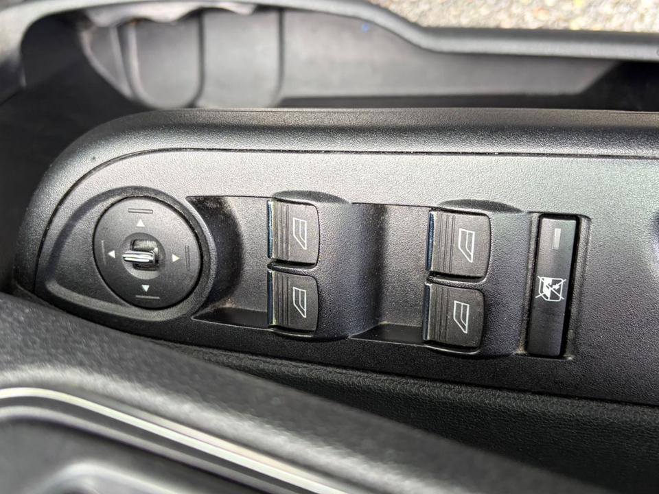 Ford B-Max 2015 — photo 22