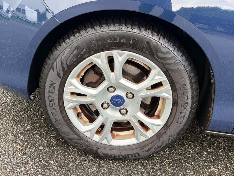 Ford B-Max 2015 — photo 23