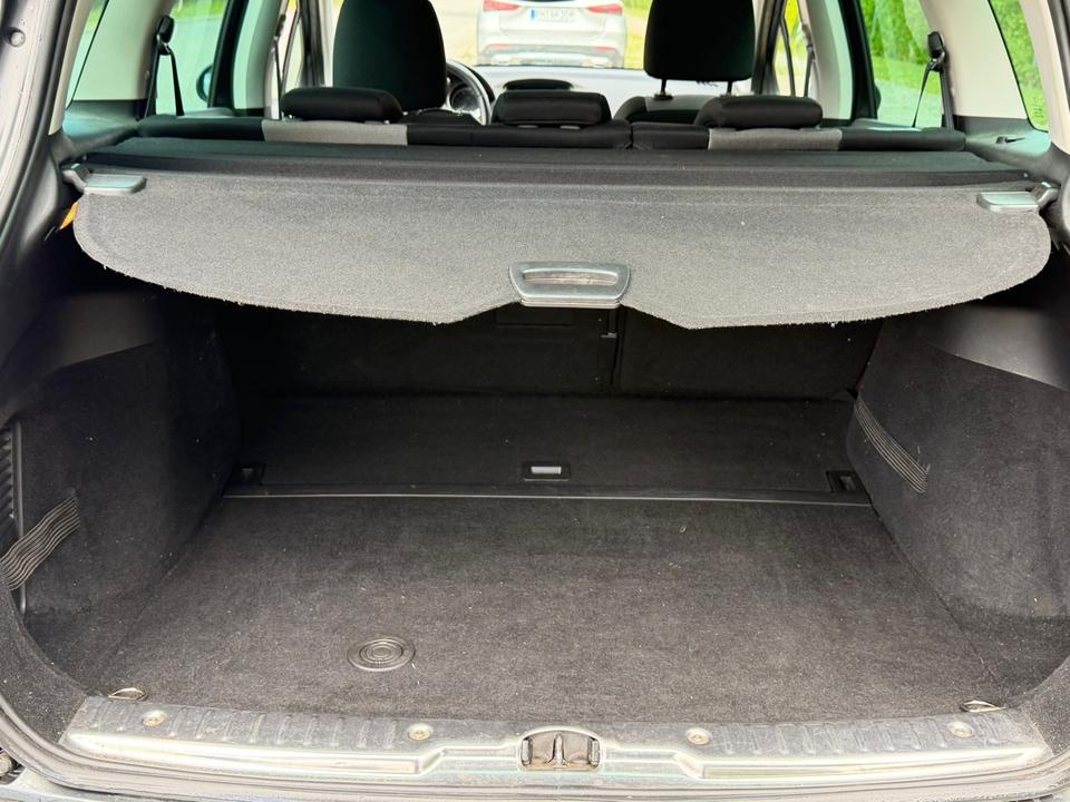 Peugeot 308 2012 — photo 13