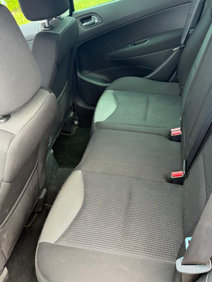 Peugeot 308 2012 — photo 5