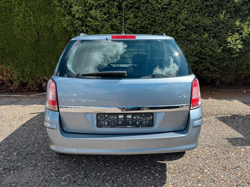 Opel Astra 2005 — photo 7