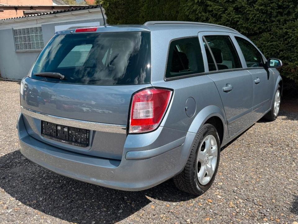 Opel Astra 2005 — photo 8