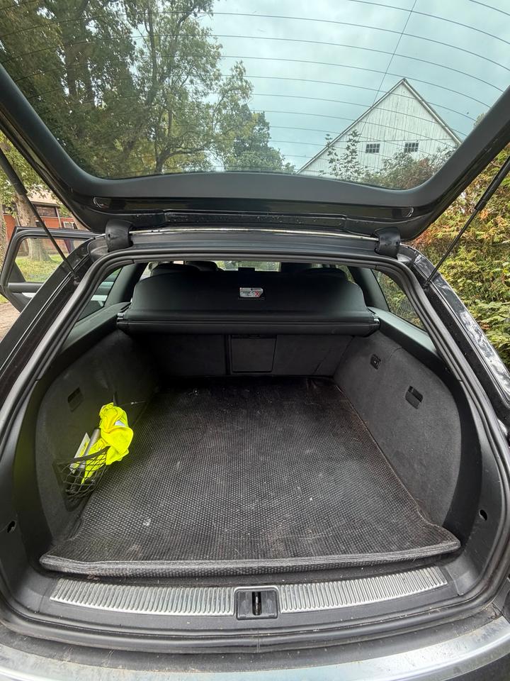 Audi A4 2004 — photo 10