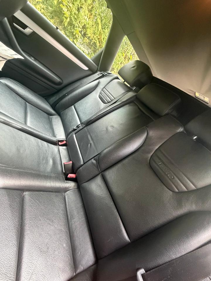 Audi A4 2004 — photo 8