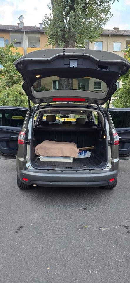 Ford S-Max 2012 — салон