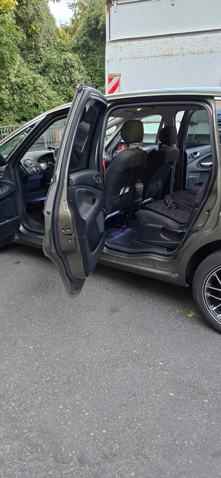 Ford S-Max 2012 — двигун