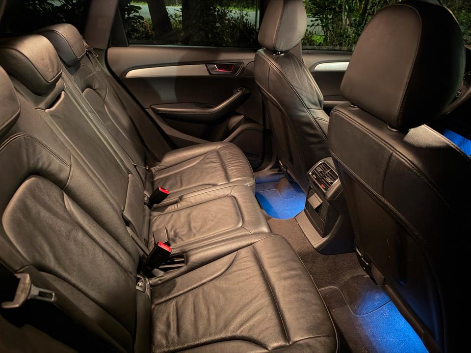 Audi Q5 2010 — photo 11