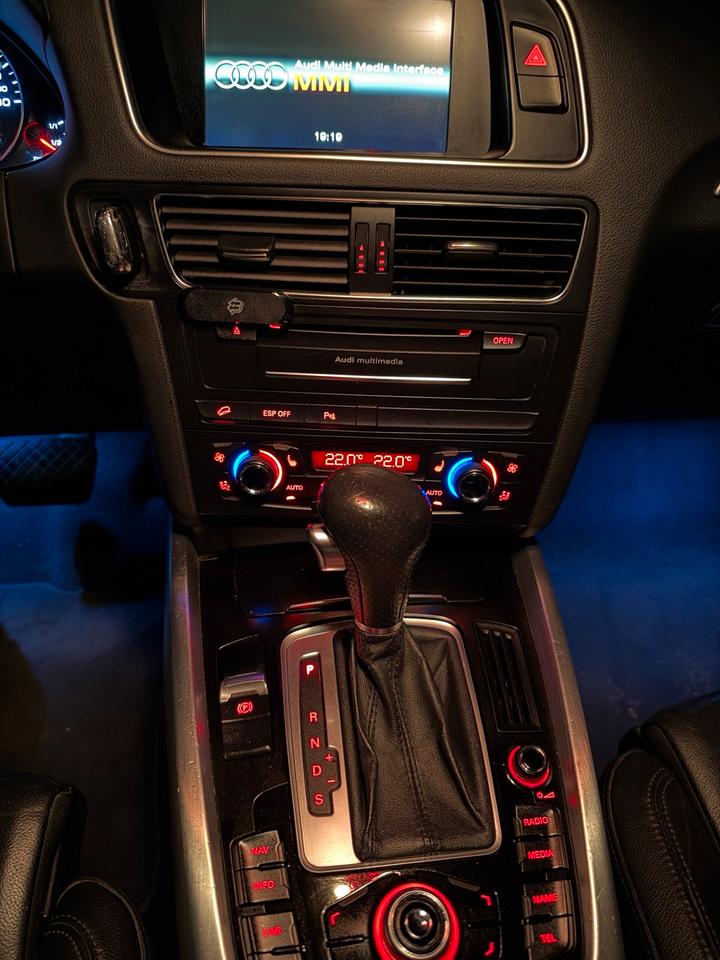 Audi Q5 2010 — photo 15