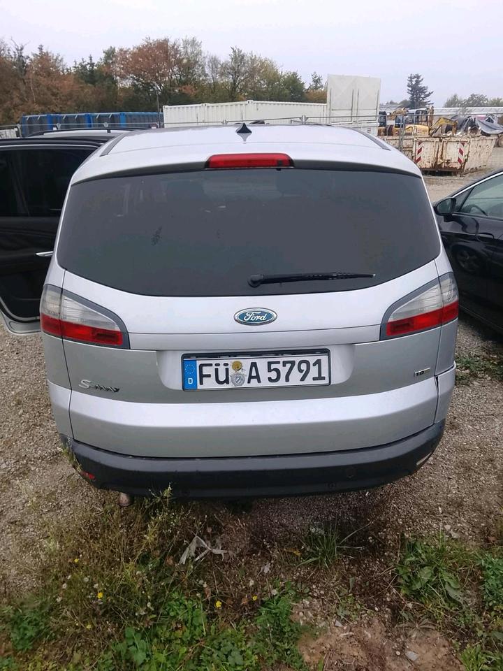 Ford S-Max 2007 — rear view