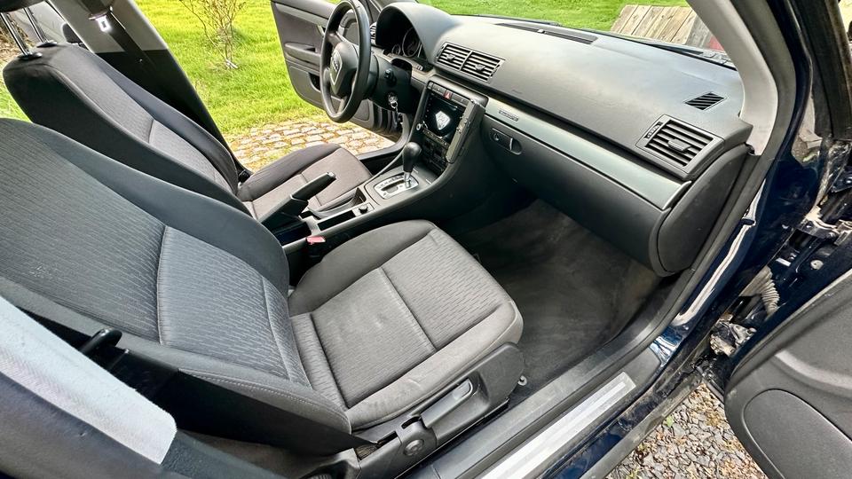 Audi A4 2005 — photo 8