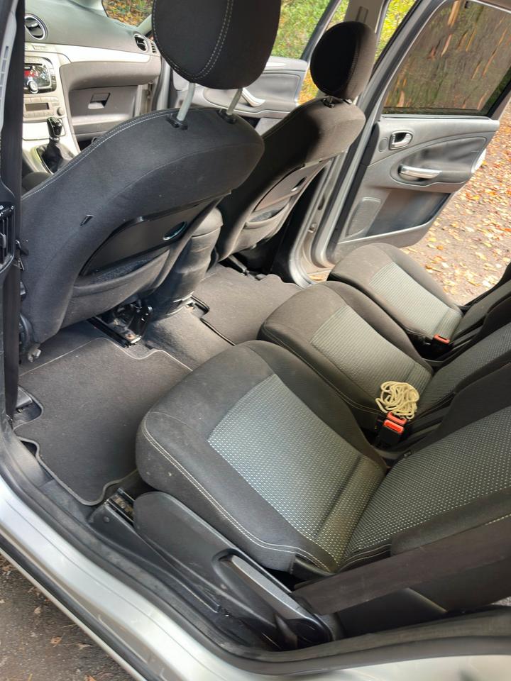 Ford S-Max 2010 — photo 6