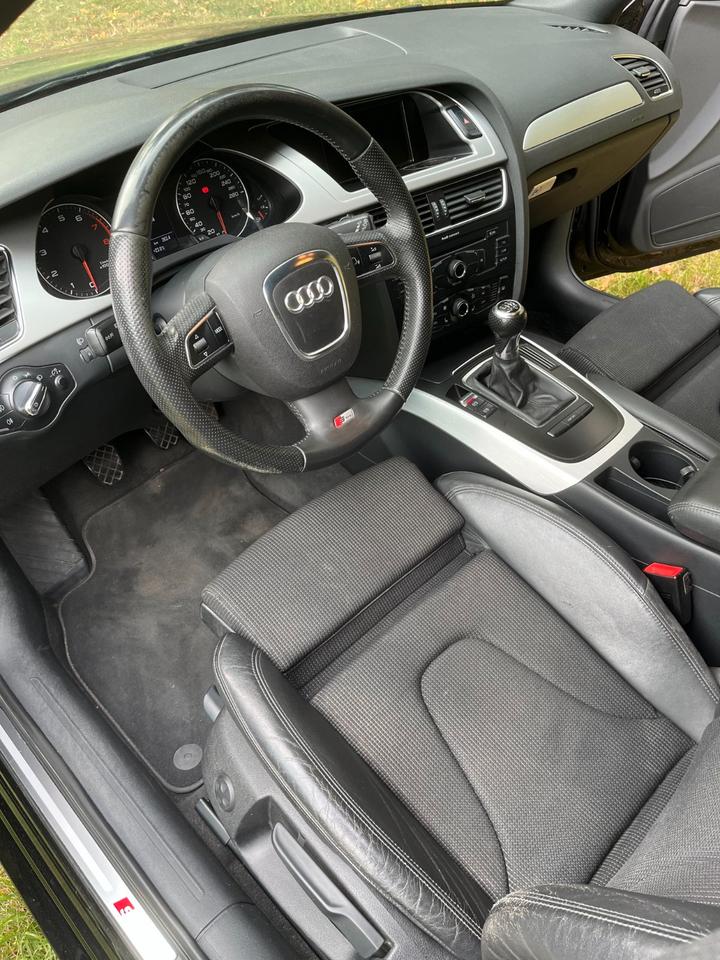 Audi A4 2008 — photo 12