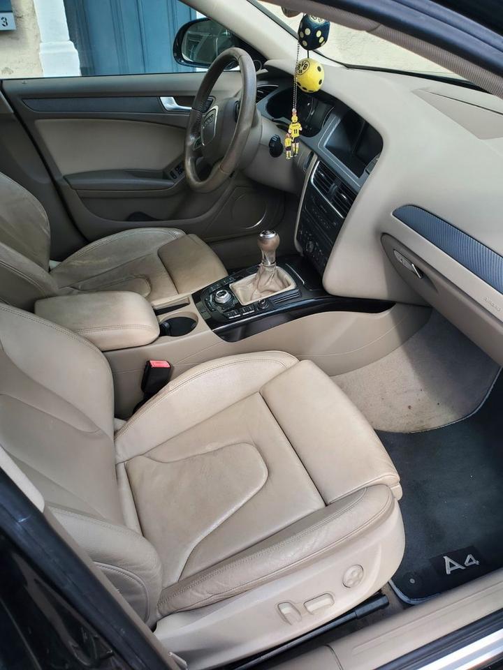 Audi A4 2009 — photo 6